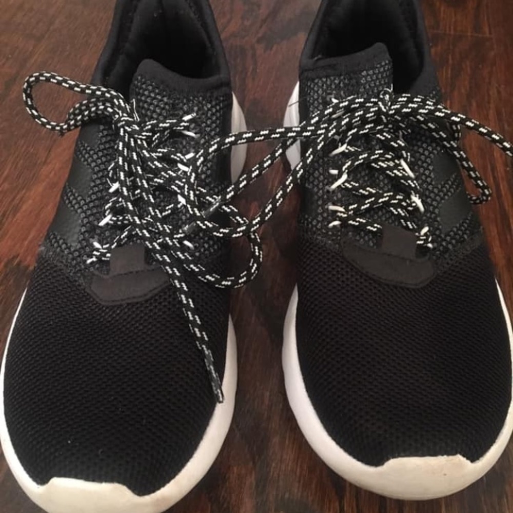 Adidas Lite Racer Women’s size 7.5